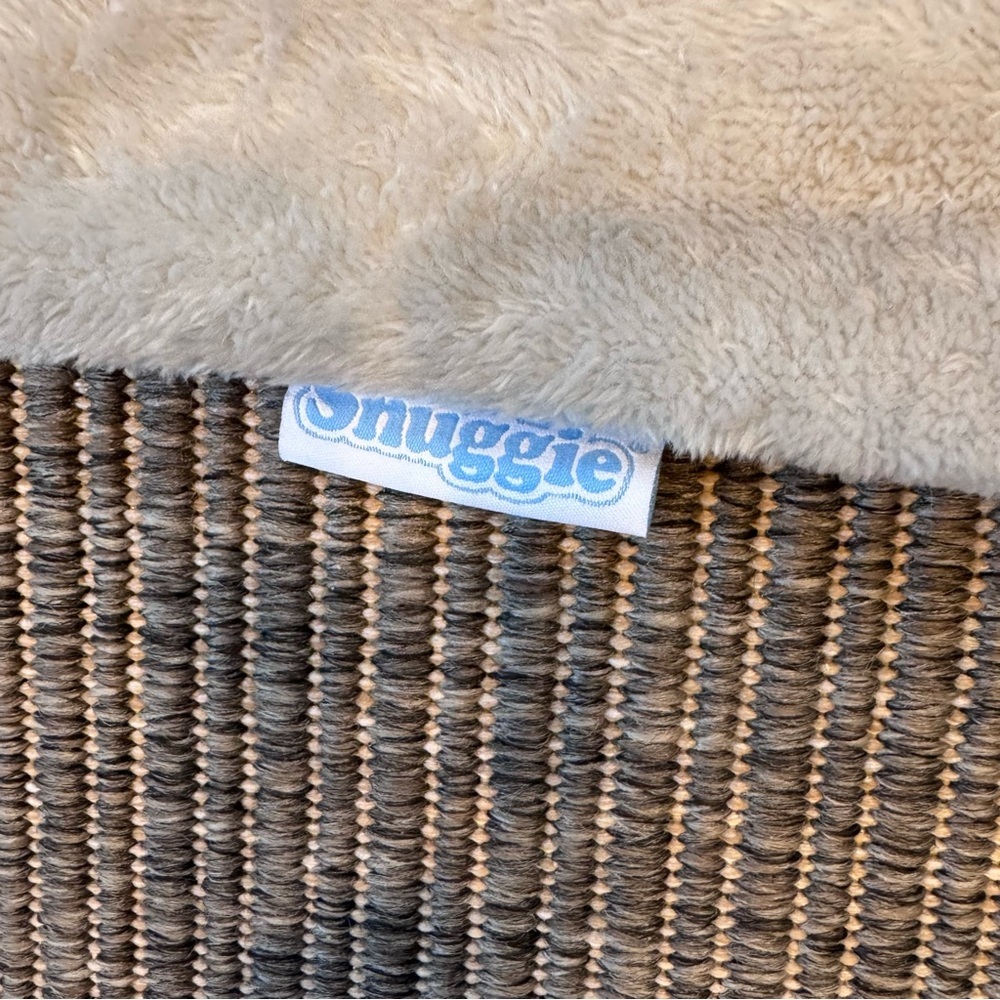 Kids Snuggie Tails Shark Blanket - Blue/Grey - Picture 4 of 4